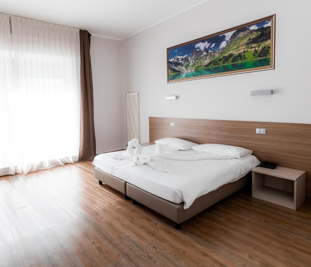 Hotel Milano Fondo Eksteriør bilde